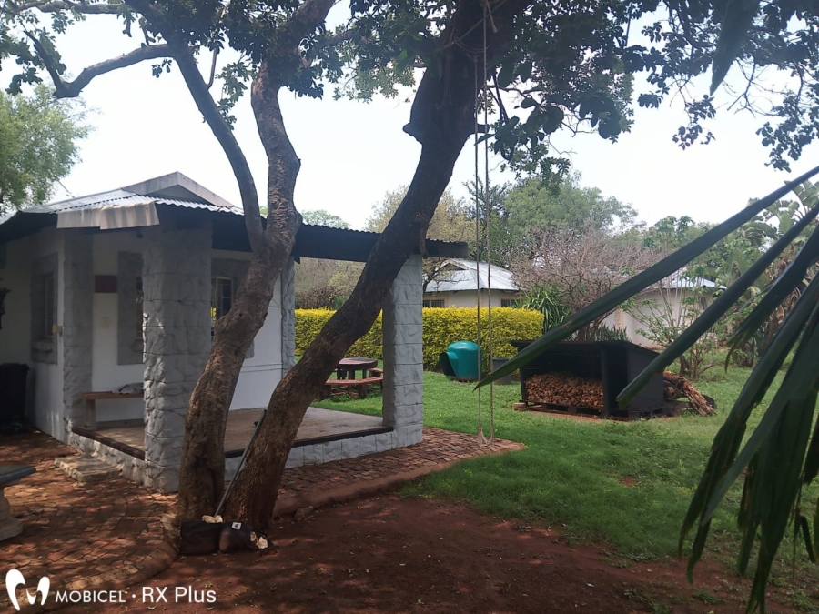 6 Bedroom Property for Sale in Hartbeespoort Rural North West